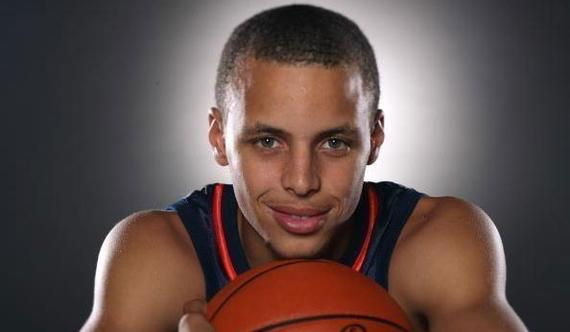 提前量传球 提前量传球